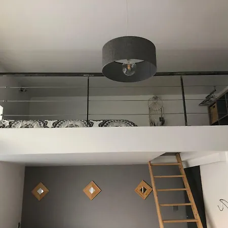 2 Lofts Cosy De Cachet Idealement Situes Au Centre De 클레르몽페랑